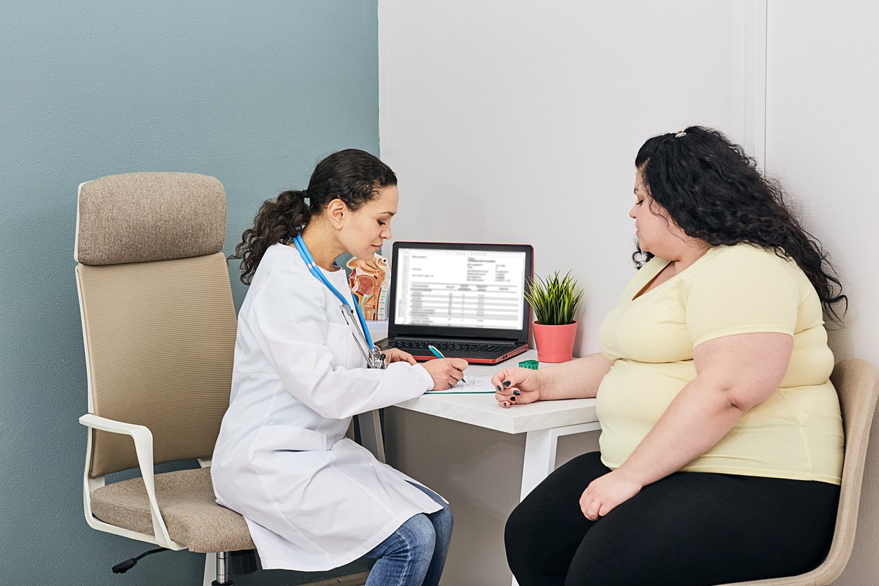 Circumferential abdominoplasty consultation with Dr Florica Sydney